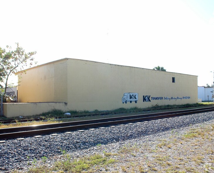 5 NW 3rd Ave, Dania Beach, FL à vendre - Photo de l’immeuble – Image 2 sur 2
