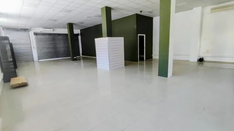 Local commercial dans Nice à louer - Photo intérieure – Image 1 sur 7