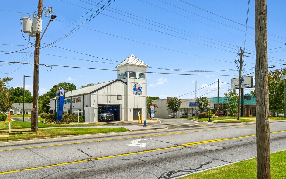 583 E 3rd St, Jackson, GA à vendre - Photo de l’immeuble – Image 3 sur 7