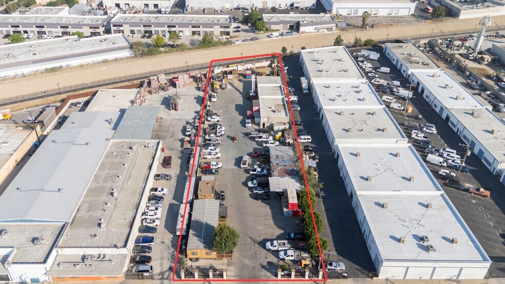 669 Arroyo St, San Fernando, CA à vendre - Photo de l’immeuble – Image 3 sur 41