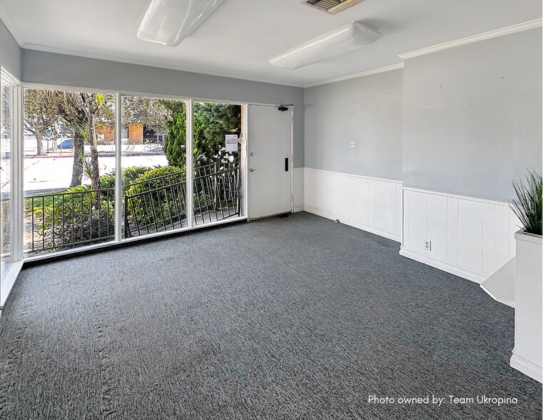 166 E Foothill Blvd, Arcadia, CA à louer - Photo de l’immeuble – Image 3 sur 6
