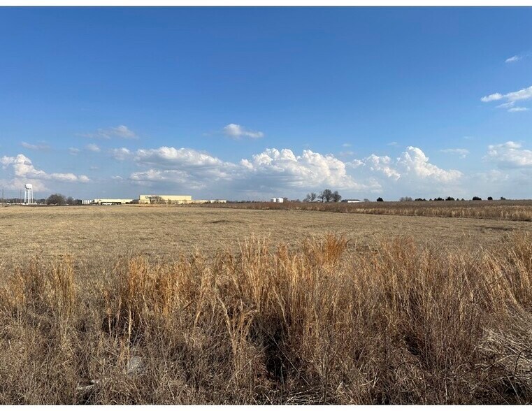 321 SW 15th St, Wagoner, OK à vendre - Photo de l’immeuble – Image 2 sur 4