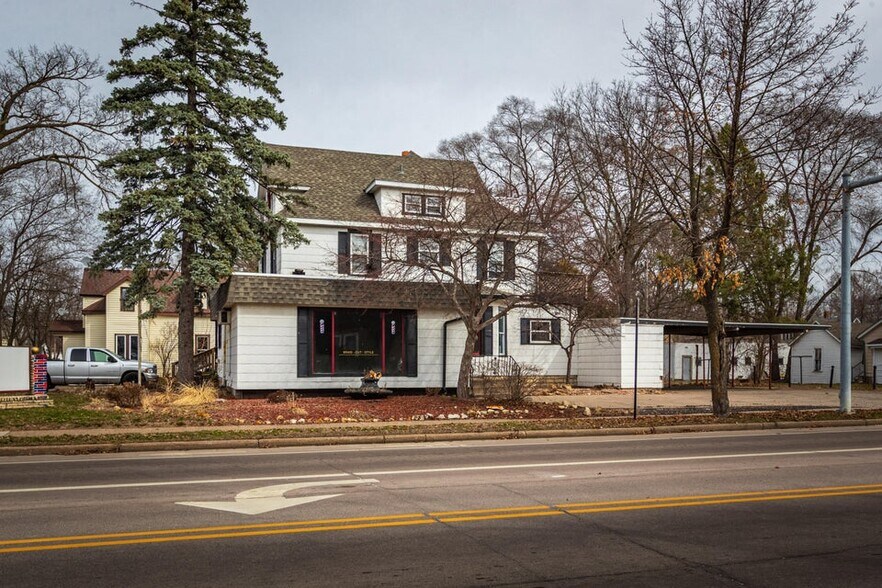 931 16th St S, La Crosse, WI à vendre - Photo de l’immeuble – Image 2 sur 23