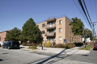 Plus de détails pour 122-15 25th Rd, Flushing, NY - Logement à vendre
