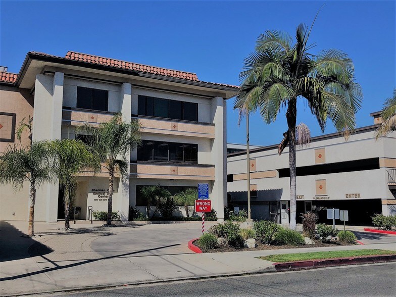 4910 Van Nuys Blvd, Sherman Oaks, CA à louer - Photo de l’immeuble – Image 3 sur 11