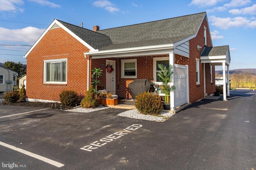 1278 Division Hwy, Ephrata, PA à vendre - Photo de l’immeuble – Image 2 sur 4