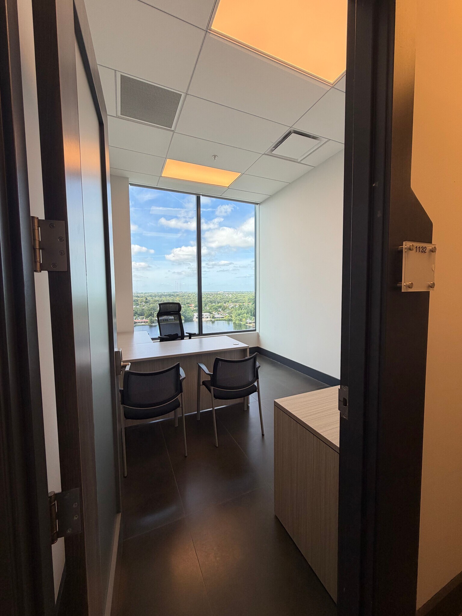 19790 W Dixie Hwy, Aventura, FL à louer Photo de l’immeuble– Image 1 sur 34