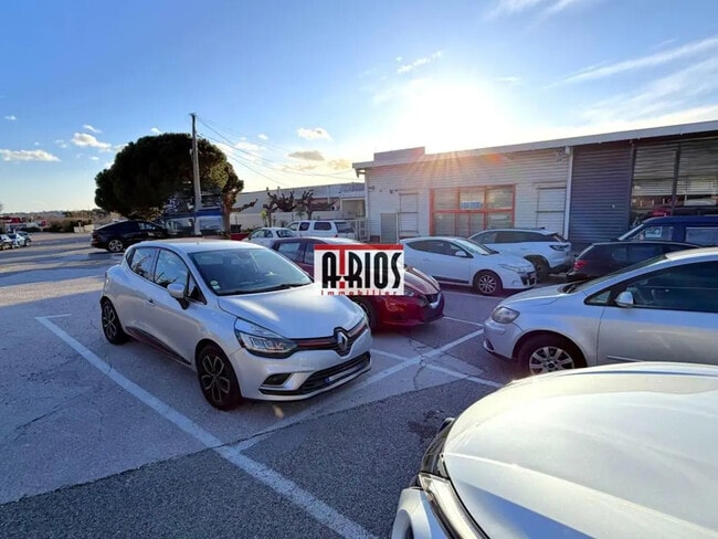 Plus de détails pour Local commercial à louer