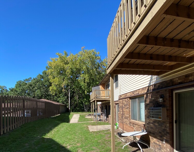 25-33 14th Ave NE, Saint Cloud, MN à vendre - Photo de l’immeuble – Image 1 sur 9