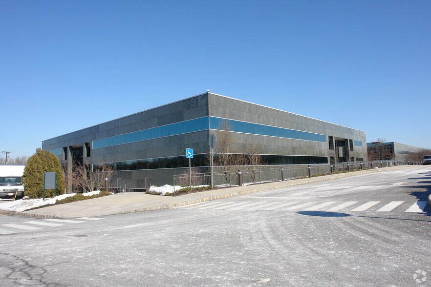 430 Route 22 E, Bridgewater, NJ à louer - Photo principale – Image 1 sur 36