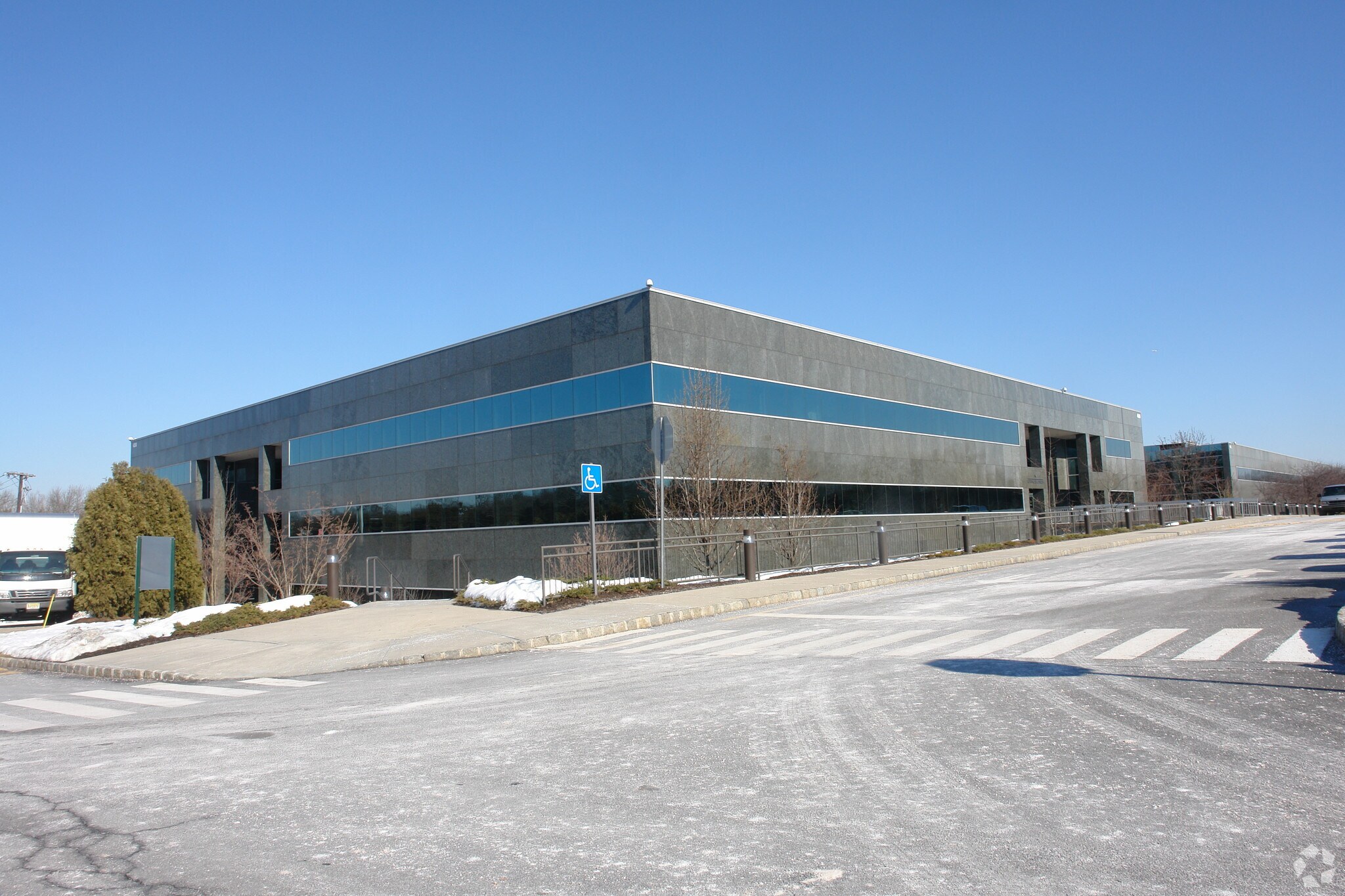 430 Route 22 E, Bridgewater, NJ à louer Photo principale– Image 1 sur 37