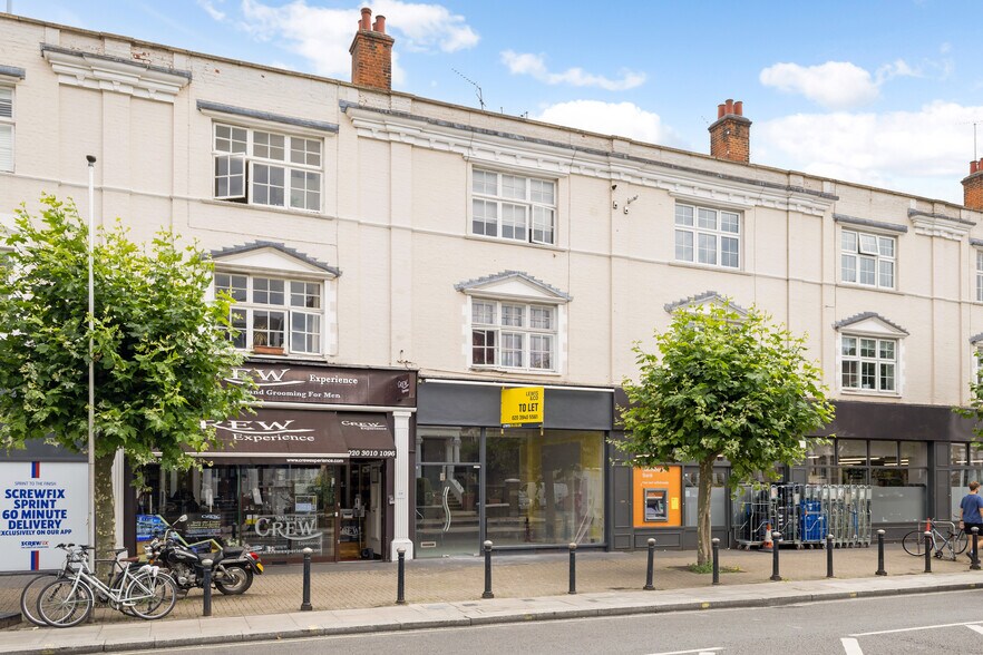 913 Fulham Rd, Londres à louer - Photo de l’immeuble – Image 1 sur 4