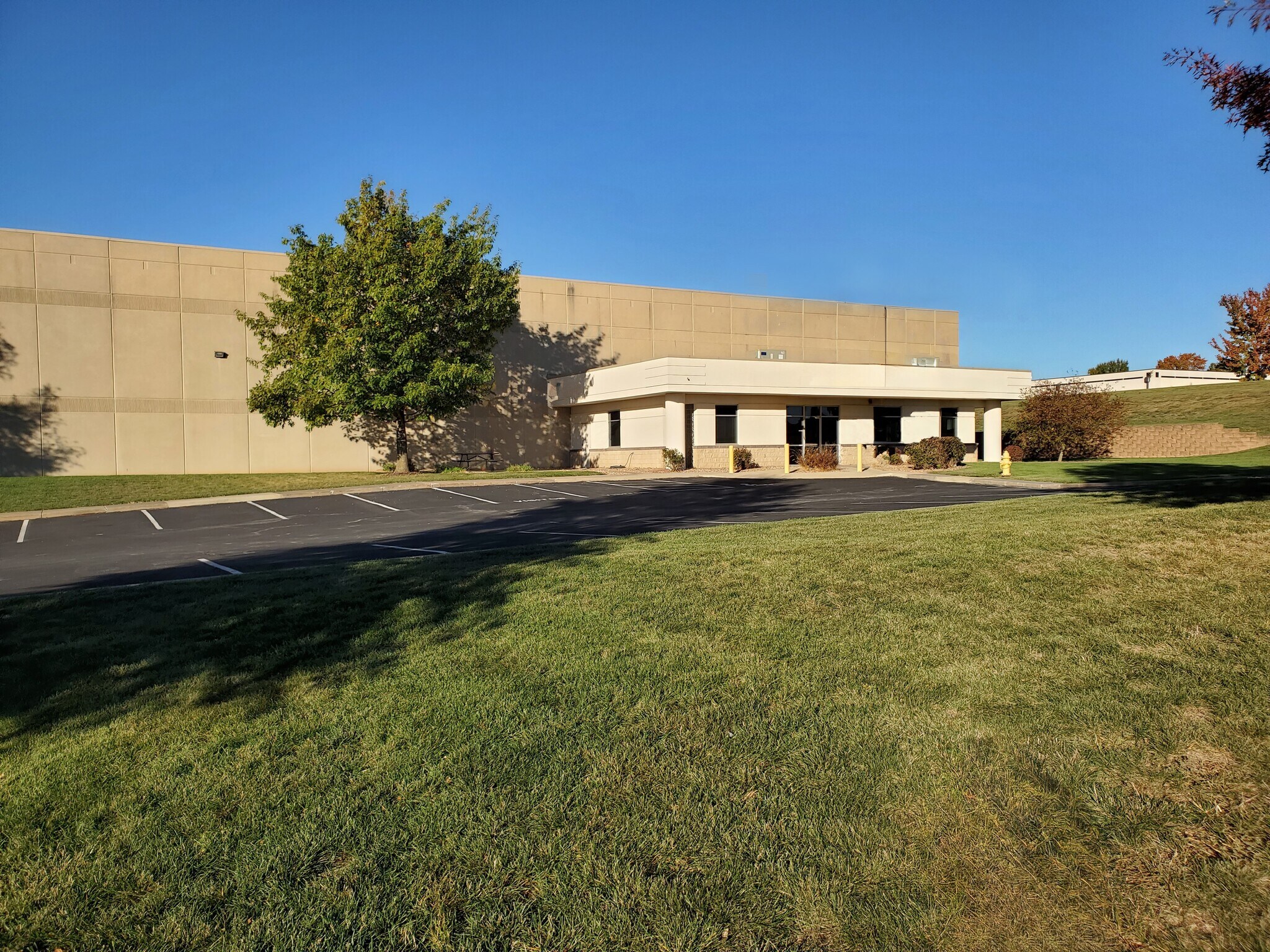 3000 Heartland Dr, Liberty, MO à vendre Photo de l’immeuble– Image 1 sur 10