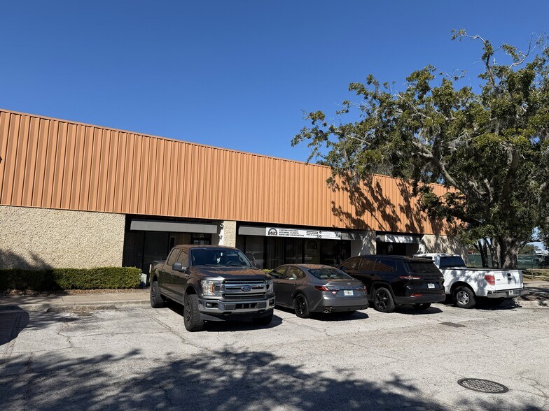 800-816 N Hoagland Blvd, Kissimmee, FL à vendre - Photo de l’immeuble – Image 3 sur 5