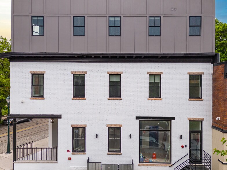6516 Germantown Ave, Philadelphia, PA à vendre - Photo de l’immeuble – Image 1 sur 52