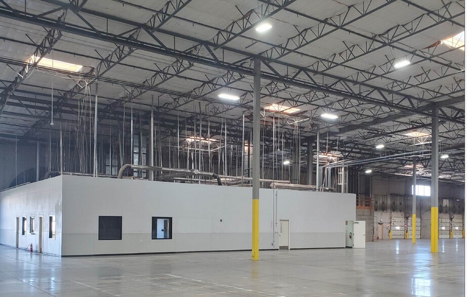 2030 Hanson Way, Woodland, CA à louer - Photo intérieure – Image 2 sur 6