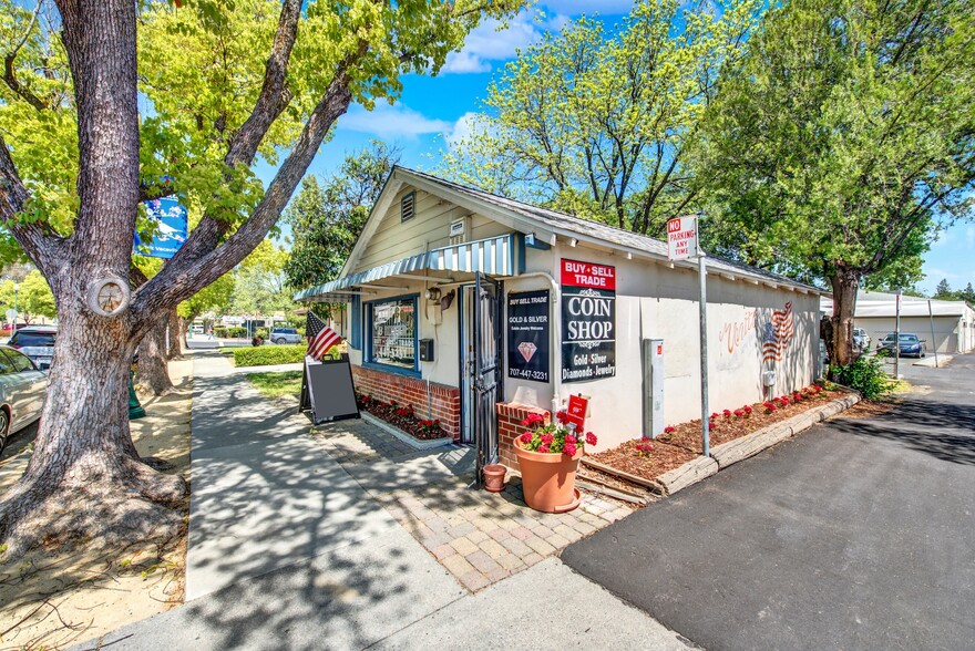 217 Parker St, Vacaville, CA à vendre - Photo de l’immeuble – Image 2 sur 16