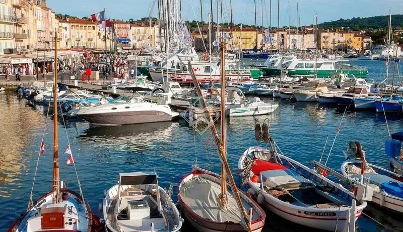 Local commercial dans Saint-Tropez à louer Photo de l’immeuble– Image 1 sur 4