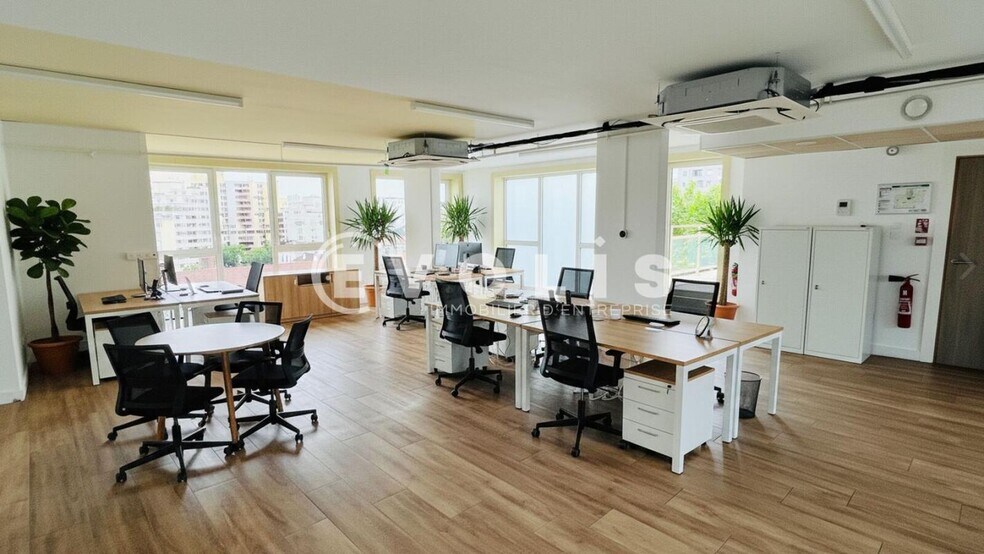 Bureau dans Vanves à louer - Photo intérieure – Image 3 sur 9
