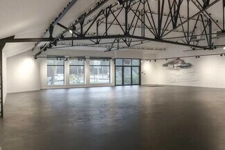 Plus de détails pour 68 Avenue Du Maréchal Joffre, Chantilly - Local commercial à louer