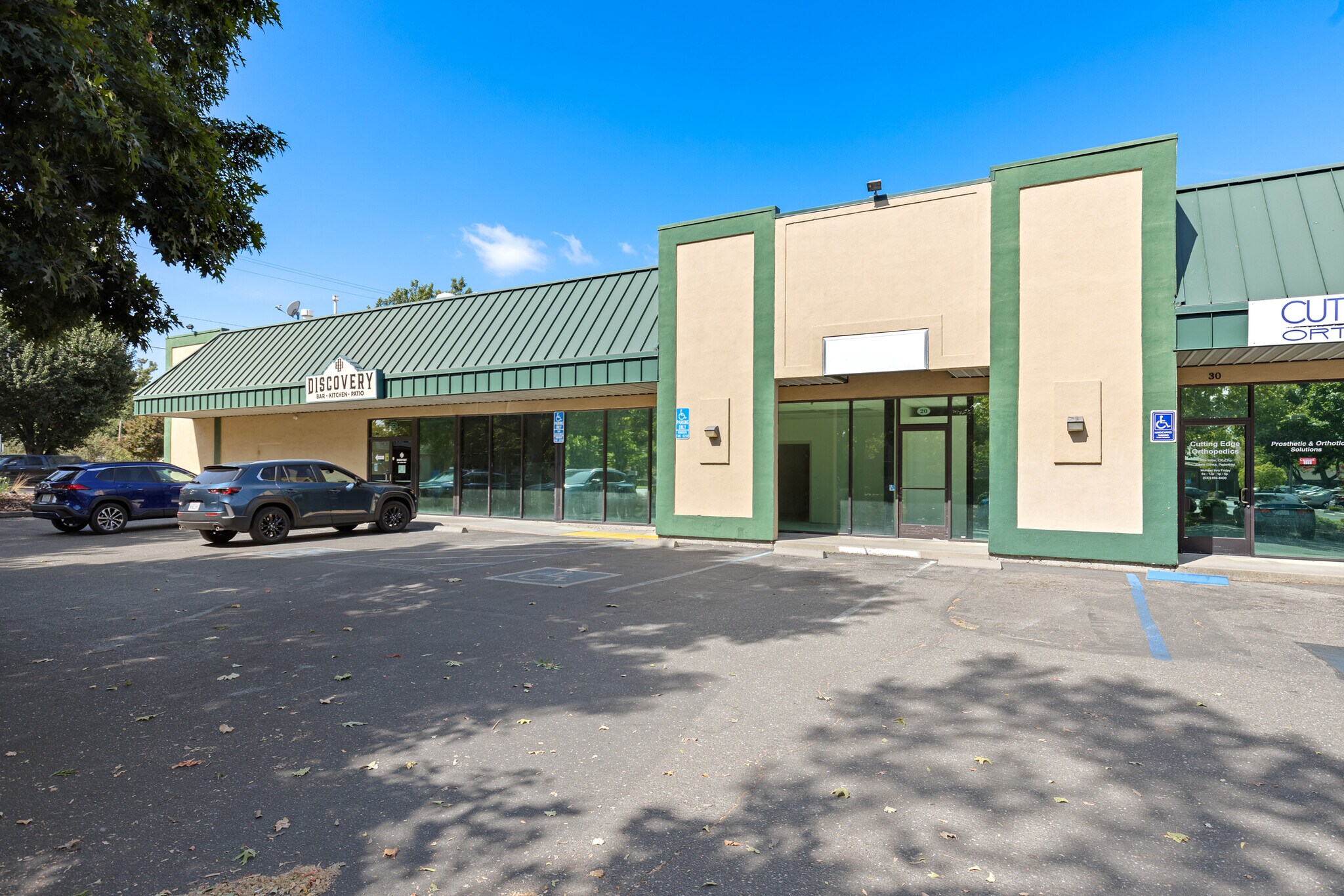 250 Cohasset Rd, Chico, CA à louer Photo principale– Image 1 sur 5