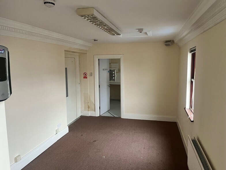 52 Adelaide Av, Belfast à vendre - Photo intérieure – Image 2 sur 8