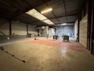 Plus de détails pour Local d'activités à louer