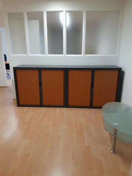 Bureau dans Champs-sur-Marne à louer - Photo de l’immeuble – Image 2 sur 9