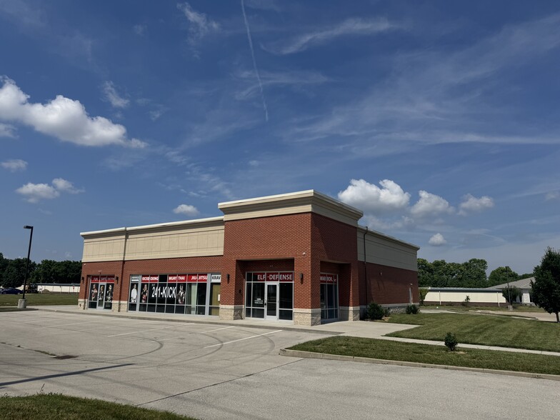 10990 Allisonville Rd, Fishers, IN à louer - Photo principale – Image 1 sur 9