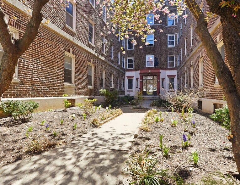 1336 Arrott St, Philadelphia, PA à vendre - Photo de l’immeuble – Image 3 sur 11