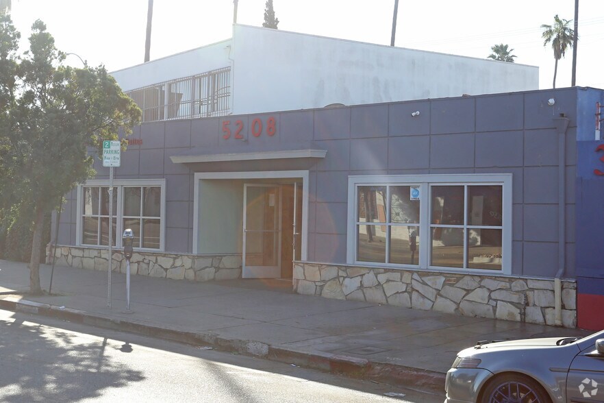 5208 W Pico Blvd, Los Angeles, CA à louer - Photo de l’immeuble – Image 2 sur 3