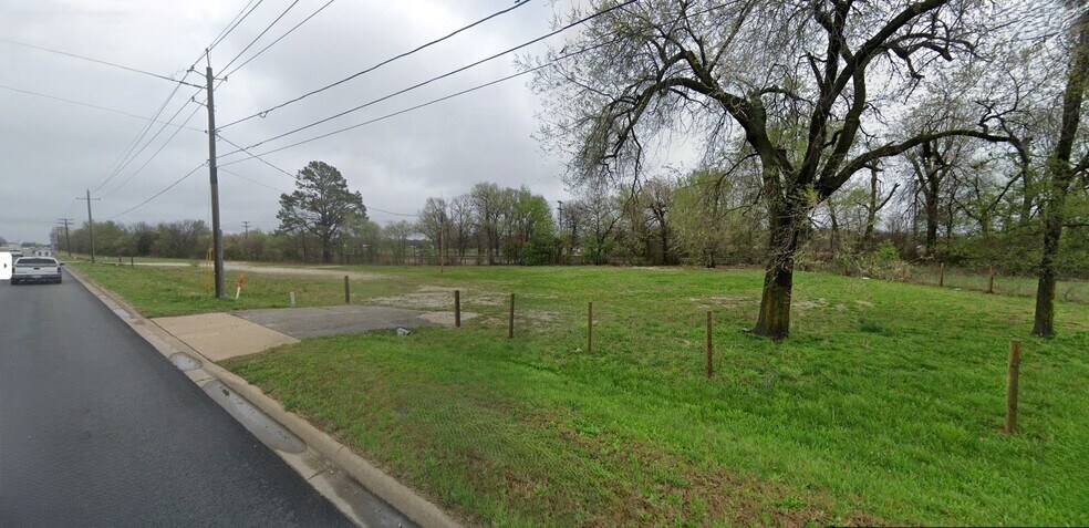2809 NE Hudson Rd, Rogers, AR à vendre - Photo de l’immeuble – Image 3 sur 5