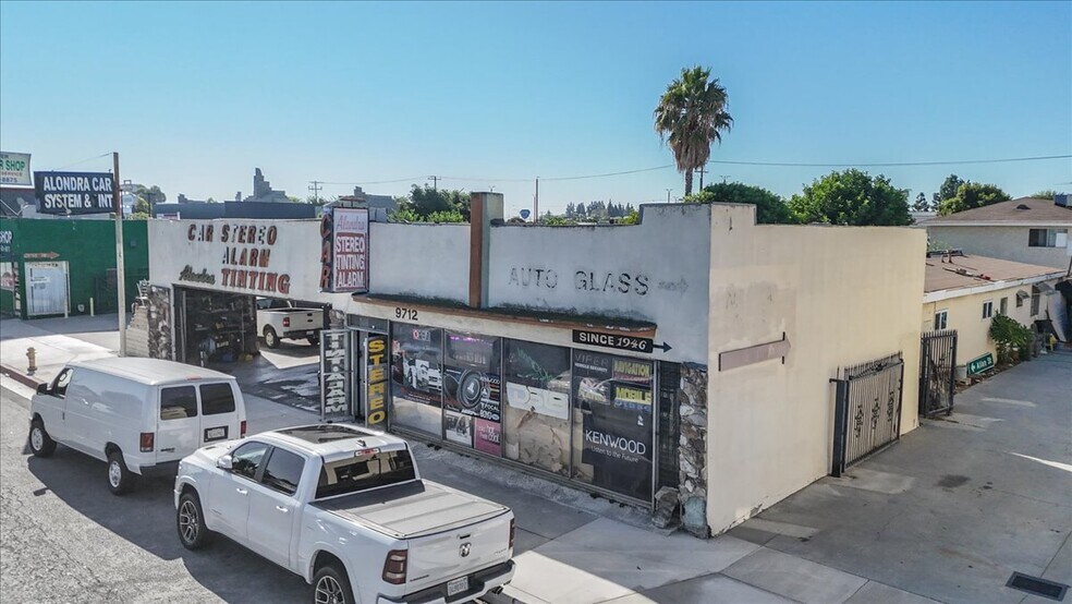 9712 Alondra Blvd, Bellflower, CA à vendre - Photo de l’immeuble – Image 2 sur 14