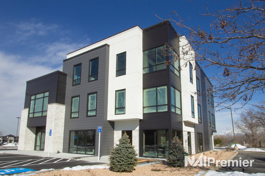 7535 S Union Park Ave, Midvale, UT à louer - Photo de l’immeuble – Image 2 sur 14