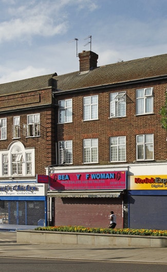 Plus de détails pour 49 The Broadway, Greenford - Local commercial à louer