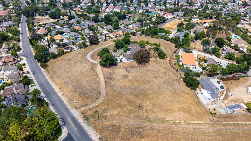 19650 Reedview Dr, Rowland Heights, CA à vendre - Photo de l’immeuble – Image 3 sur 5