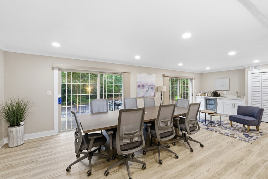 4651 Roswell Rd NE, Atlanta, GA à louer - Photo intérieure – Image 1 sur 17