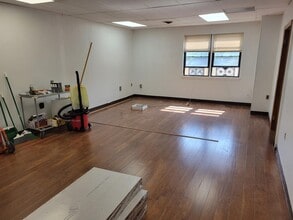 320 Raritan Ave, Highland Park, NJ à louer Photo intérieure– Image 1 sur 5