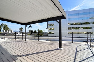 8721 W Sunset Blvd, West Hollywood, CA à louer Autre– Image 1 sur 7