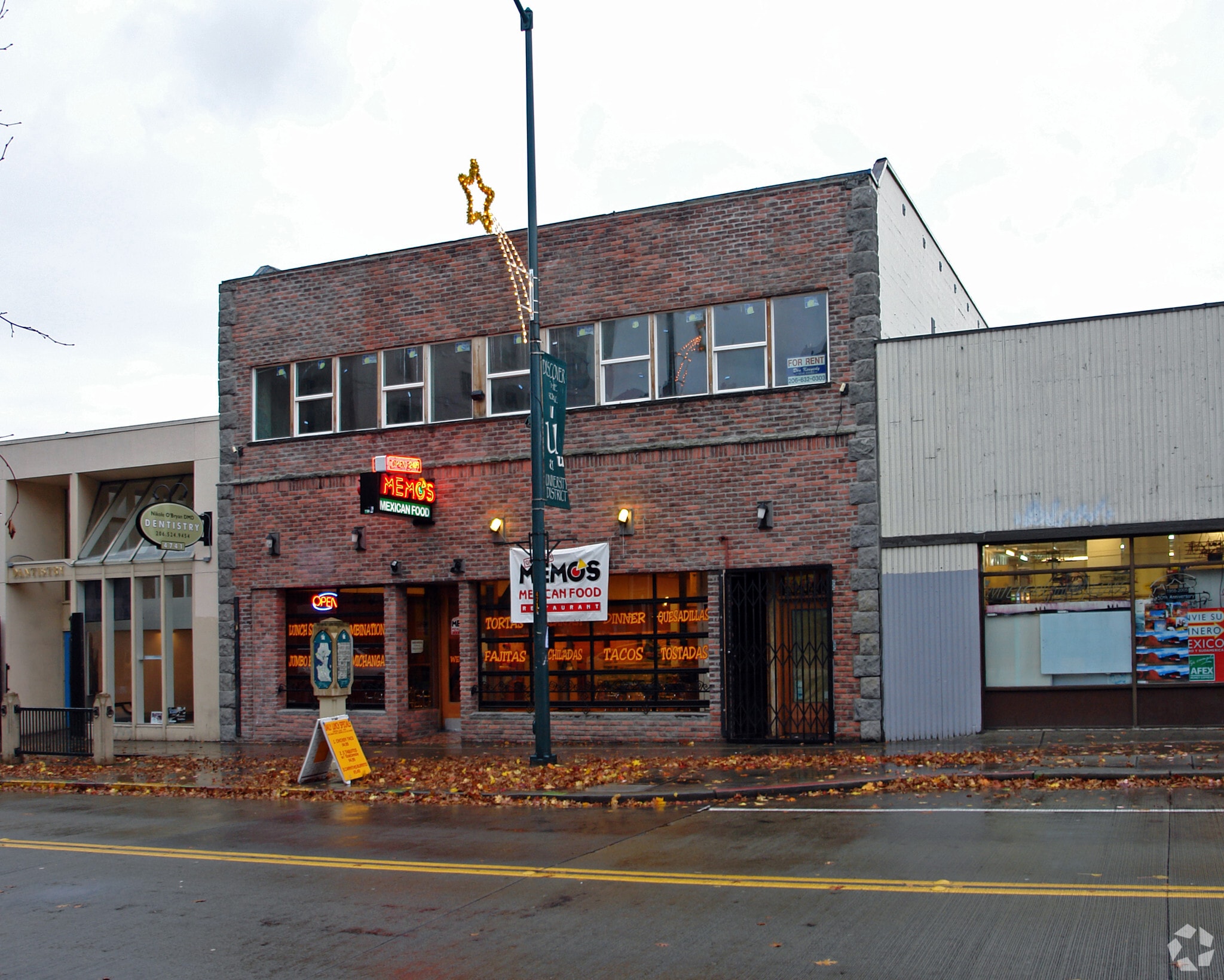 4745 University Way NE, Seattle, WA à louer Photo principale– Image 1 sur 3