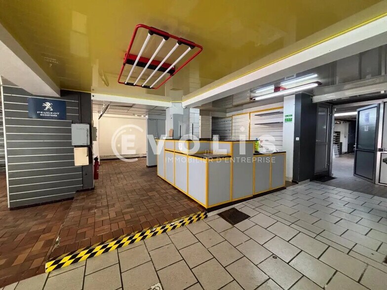 Local commercial dans Amiens à louer - Photo de l’immeuble – Image 1 sur 6