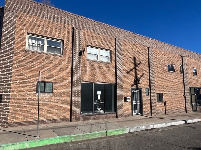 5701 W 25th Ave, Edgewater, CO à louer - Photo de l’immeuble – Image 1 sur 7
