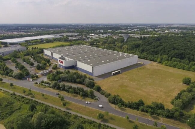 Plus de détails pour 15 Rue Du Bois Des Saints Peres, Savigny-le-Temple - Industriel/Logistique à louer