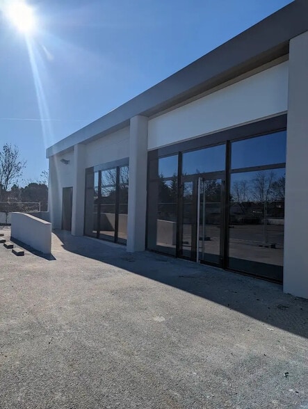 Boulevard De L'Hippodrome, Feurs à louer - Photo de l’immeuble – Image 3 sur 4