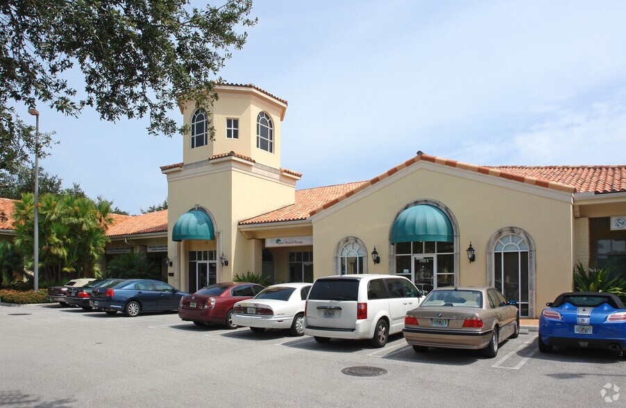 2501-2543 Burns Rd, Palm Beach Gardens, FL à louer - Photo de l’immeuble – Image 3 sur 10