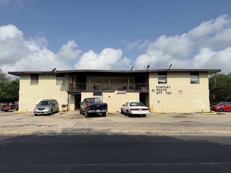 703 Logwood Ave, San Antonio, TX à vendre - Photo de l’immeuble – Image 2 sur 14