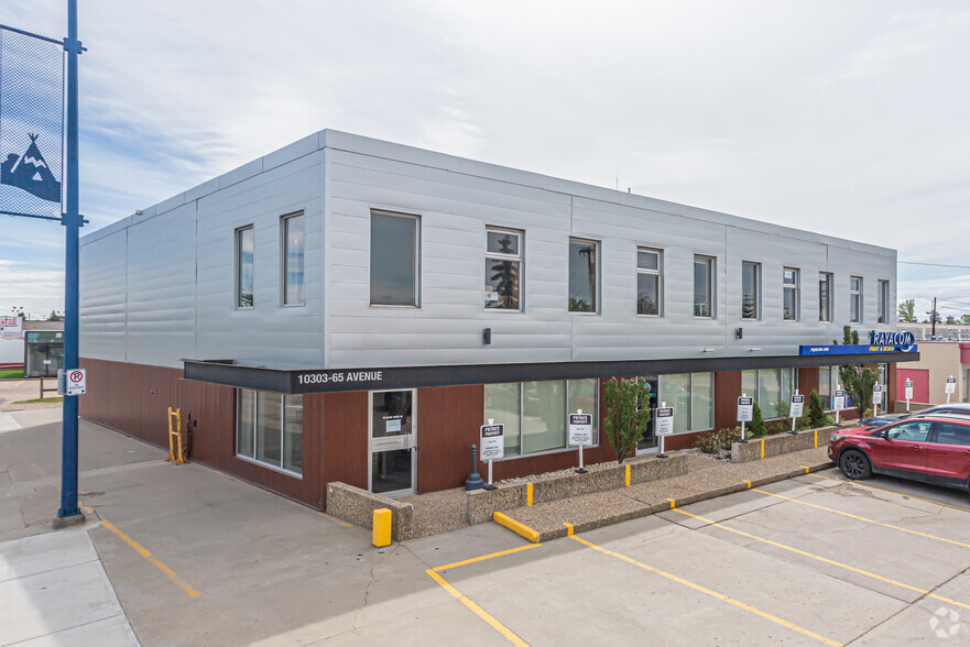 10303 65 Ave NW, Edmonton, AB à louer - Photo de l’immeuble – Image 2 sur 12