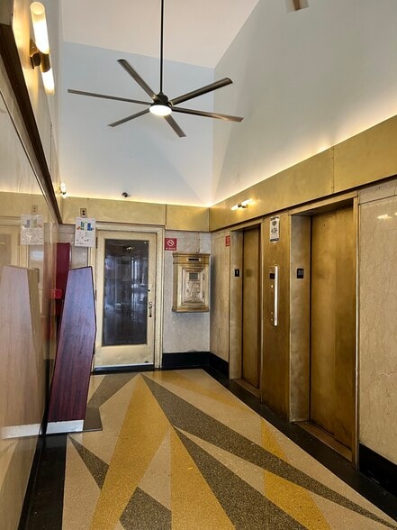 3901 Main St, Flushing, NY à louer - Photo intérieure – Image 3 sur 5