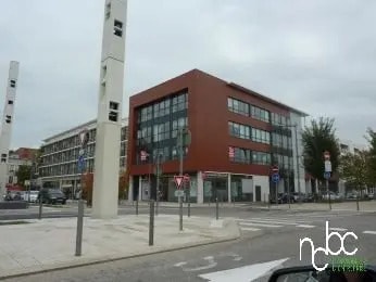 Local commercial dans Chalon-sur-Saône à louer - Photo de l’immeuble – Image 2 sur 2
