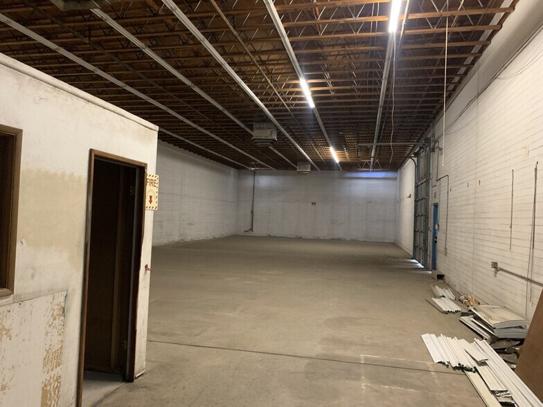 2926 E Thomas Rd, Phoenix, AZ à louer - Photo de l’immeuble – Image 3 sur 11